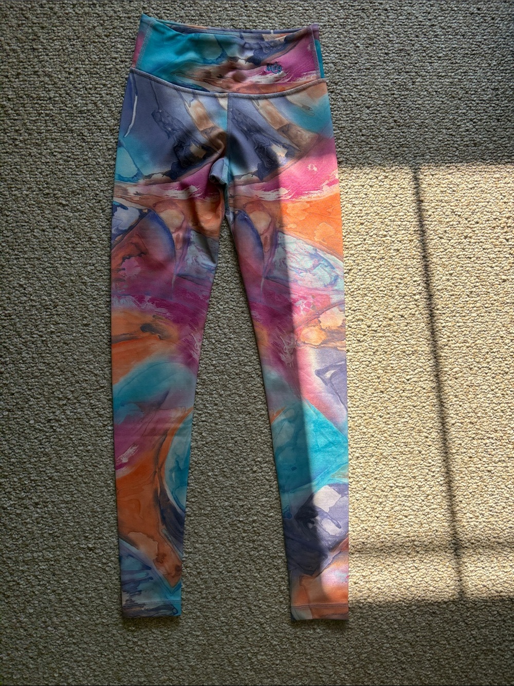 Mika Yoga Wear Brown Strappy Sports Bra with Multicolor Marble Leggings - Picture 5 of 6